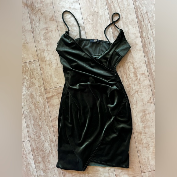 Dark green ruched velour cami dress - Picture 3 of 3